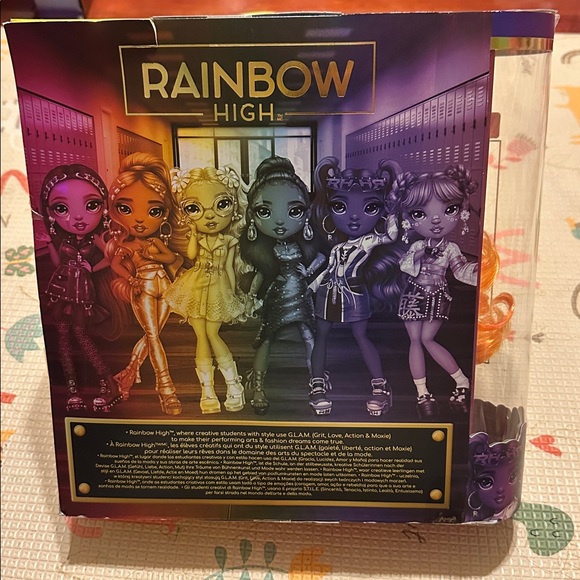 Rainbow High Meena Fleur Doll with Vibrant Gold Outfit - Picture 2 of 2